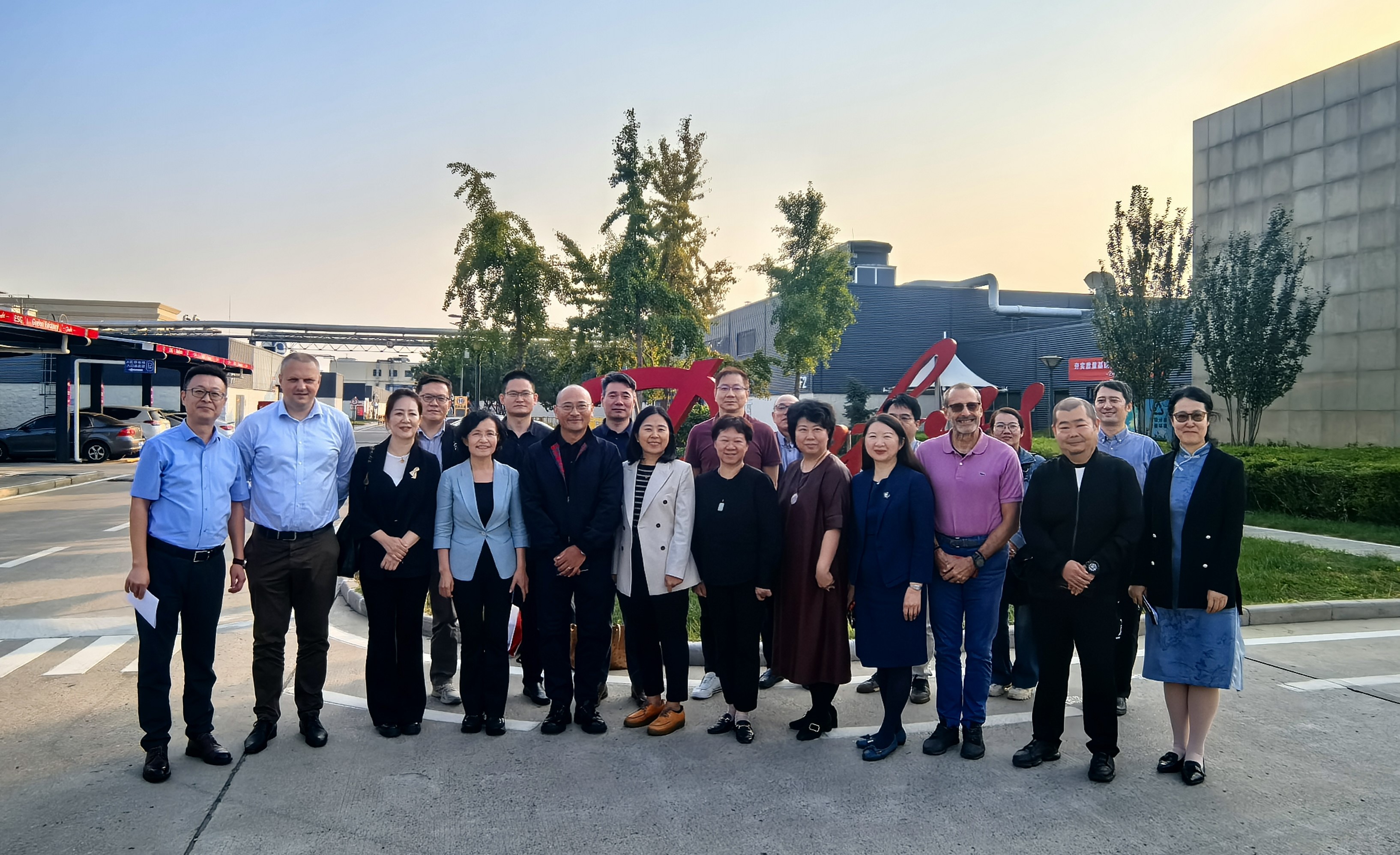 请输入标题...观摩促提升 交流谋发展——市外企协会组织会员企业赴丹佛斯观摩交流