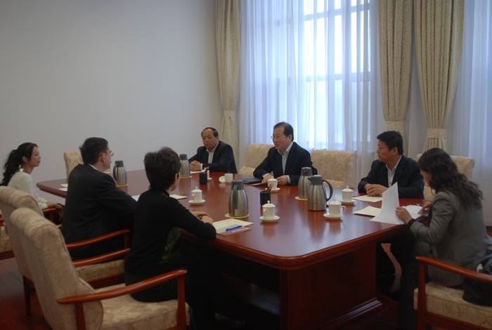副市长任学锋会见中国欧盟商会天津分会主席一行